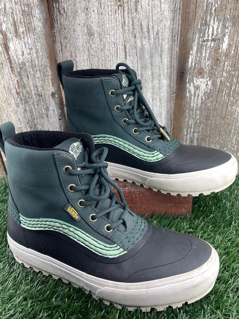 Vans Standard Mid Snow MTE Snow Boots Black Green Men's 8